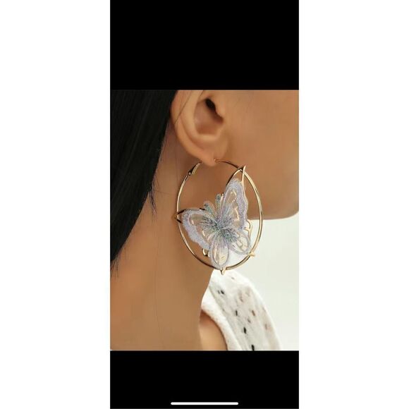 Beautiful butterfly, kimono/cover up with lace butterfly hoop earrings - Picture 13 of 13